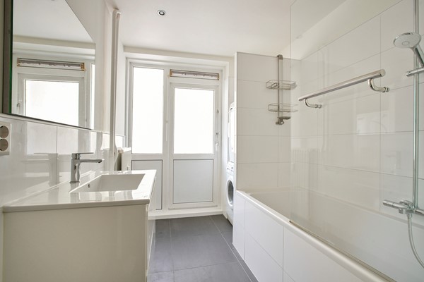 Medium property photo - Van Nijenrodeweg 511, 1082 HP Amsterdam